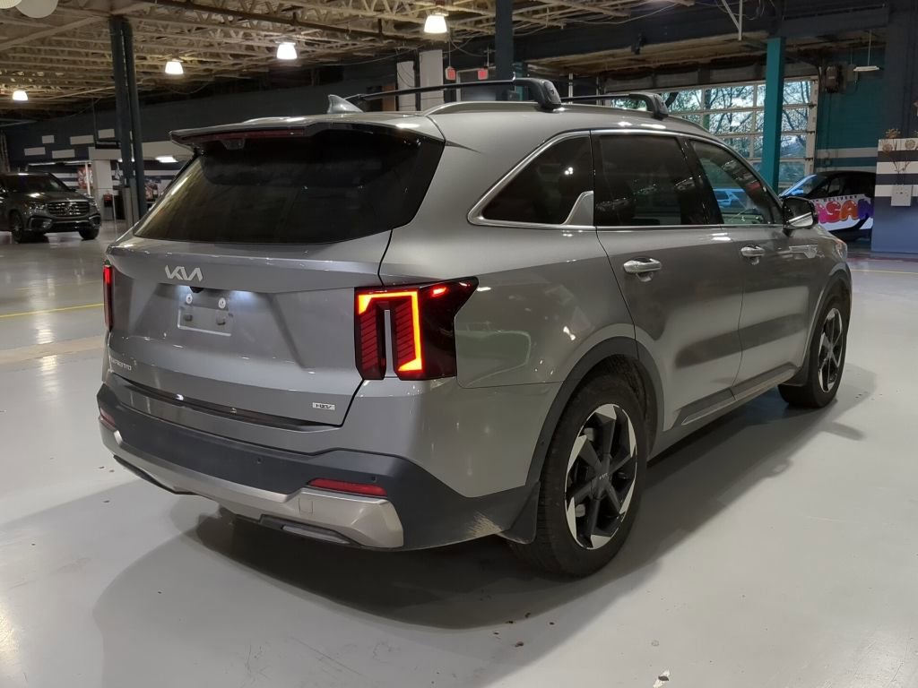Used 2025 Kia Sorento SX Prestige image 8