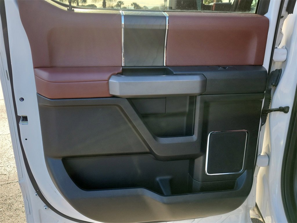 Used 2019 Ford F150 Platinum w/ Equipment Group 701A Luxury image 13