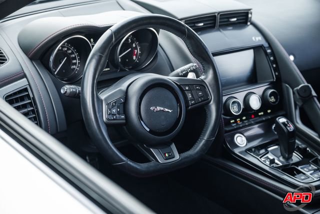 Used 2016 Jaguar F-TYPE R image 6