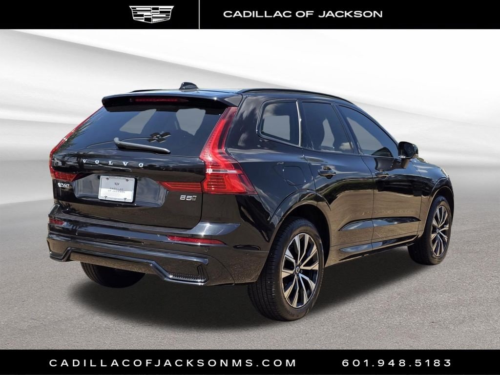 Used 2025 Volvo XC60 B5 Plus AWD/4WD image 5