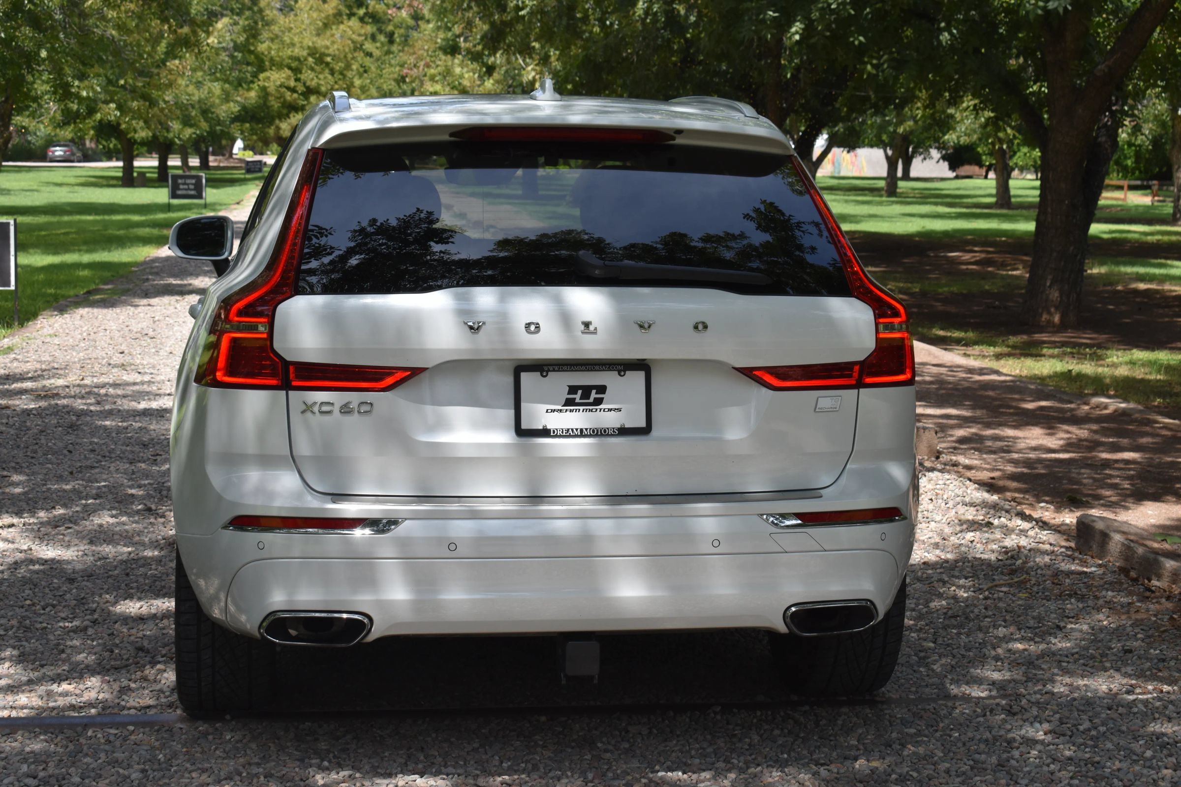 Used 2021 Volvo XC60 T8 Inscription Expression w/ Advanced Package AWD/4WD image 4