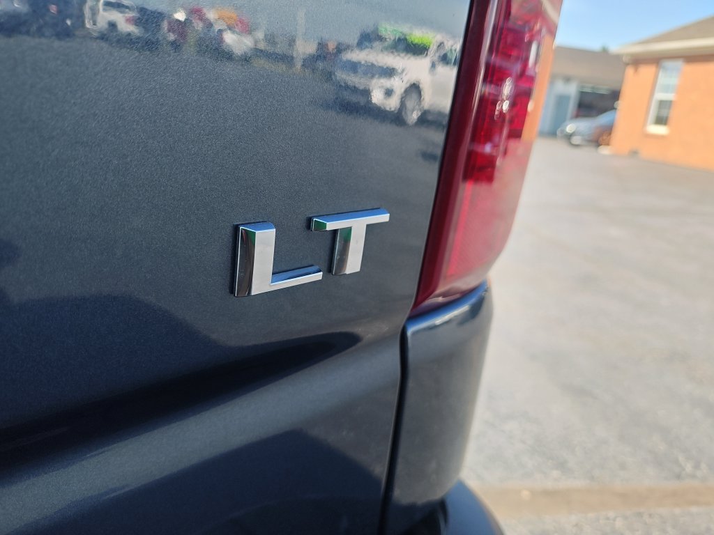 Used 2022 Chevrolet Silverado 1500 LT AWD/4WD image 28