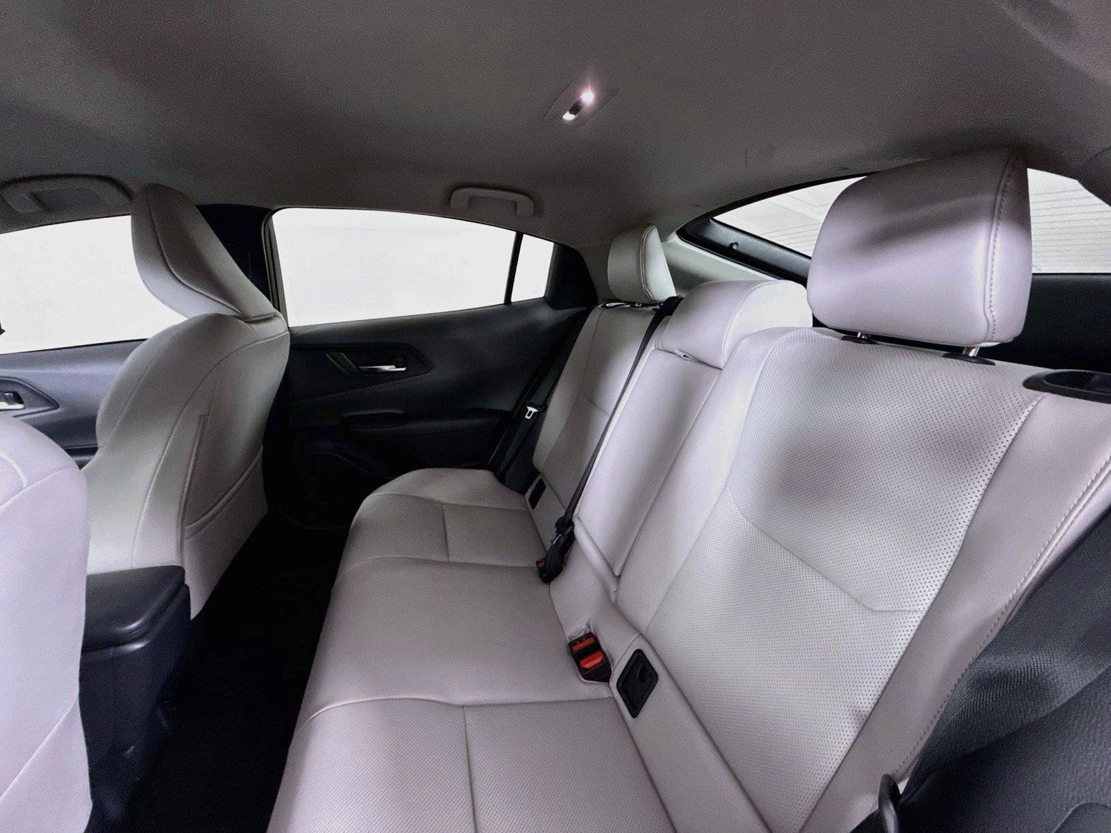 Certified 2026 Toyota Prius XLE FWD image 30