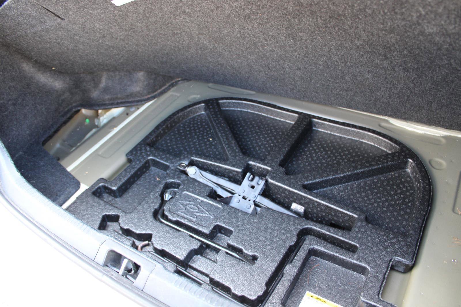 Used 2017 Toyota Camry LE image 14