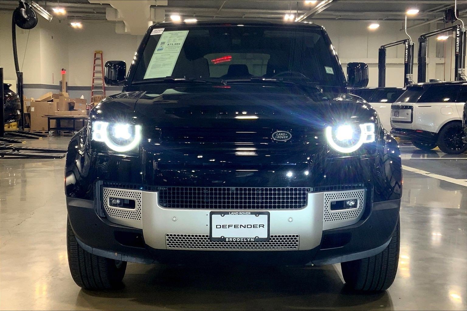 Used 2025 Land Rover Defender 110 S image 3