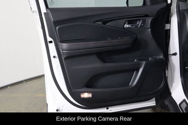 Used 2025 Honda Ridgeline Black Edition image 12
