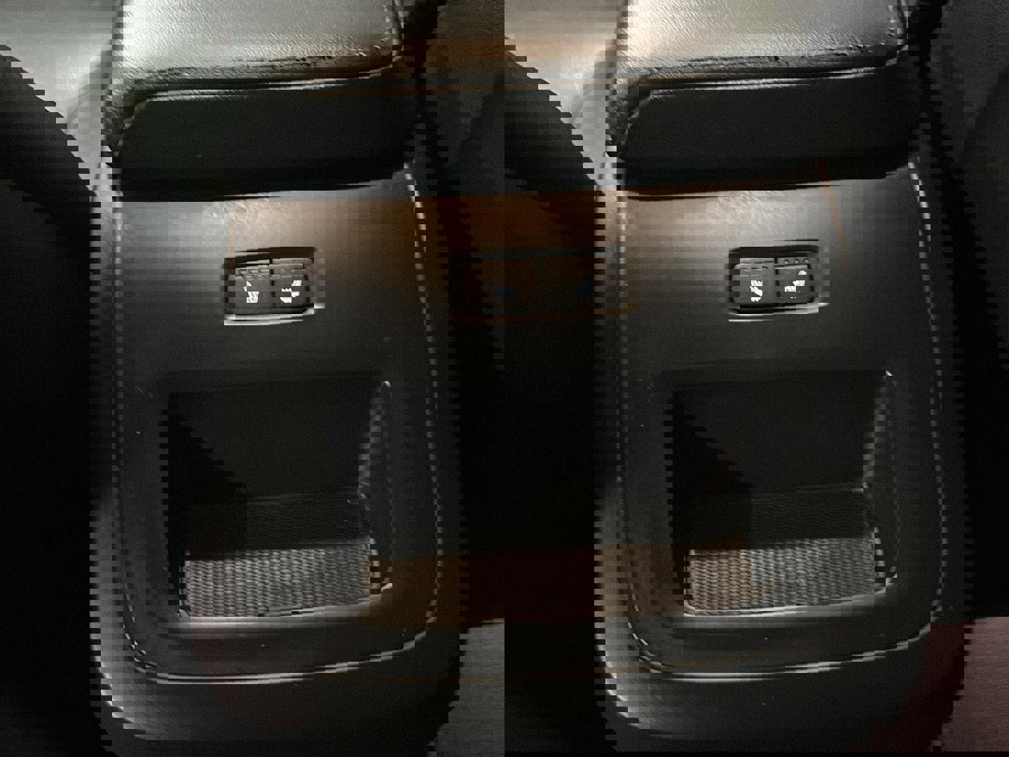 Used 2023 Volvo XC60 B5 Plus image 26