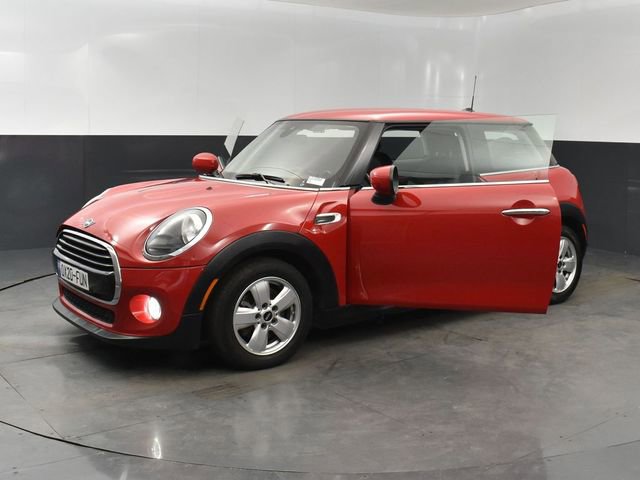Used 2020 MINI Cooper 2-Door Hardtop w/ Storage Package image 23