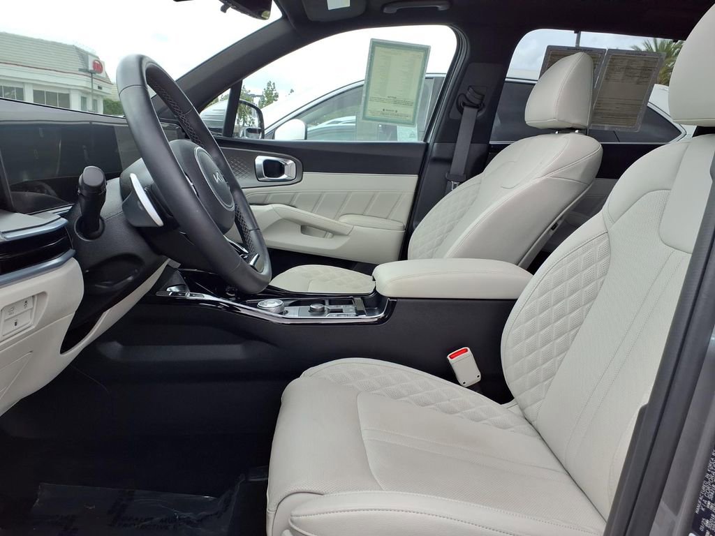 Certified 2025 Kia Sorento SX Prestige AWD/4WD image 7