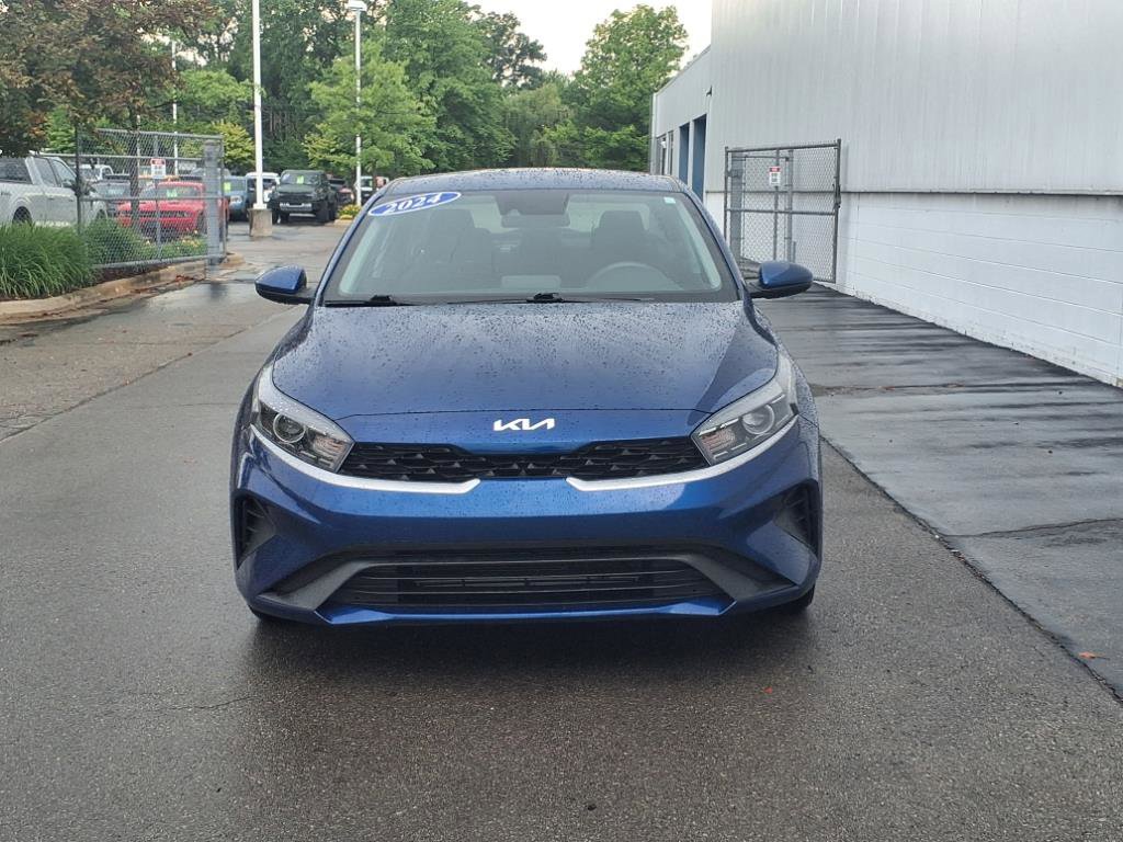 Used 2024 Kia Forte LXS image 2