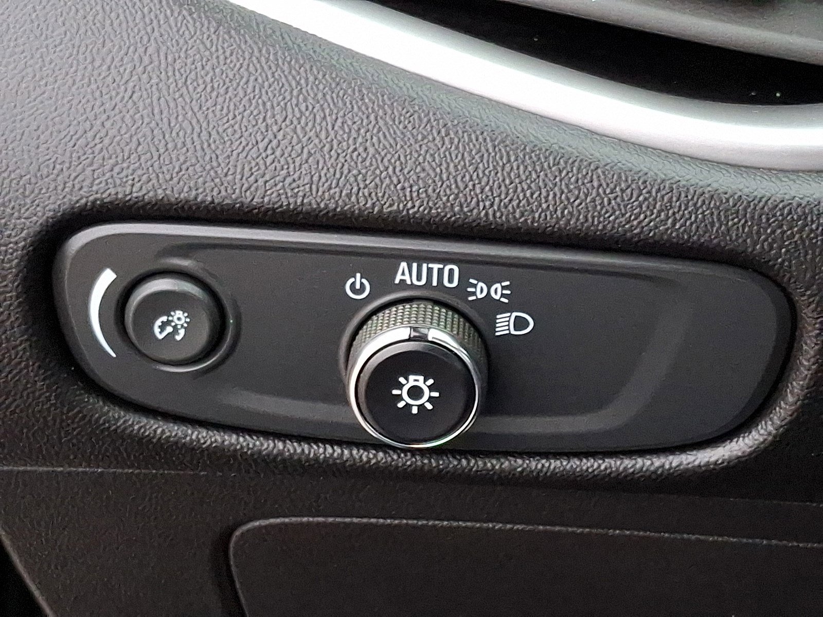 Used 2024 Chevrolet Malibu LT FWD image 25