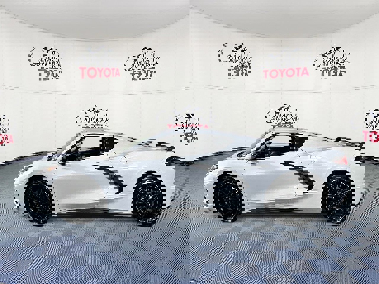 Used 2020 Chevrolet Corvette Stingray Premium Cpe w/ 3LT Preferred Equipment Group image 4