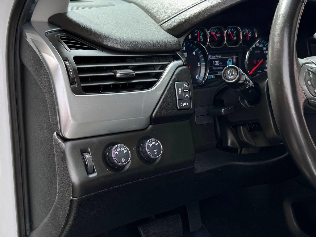 Used 2018 Chevrolet Suburban LT AWD/4WD image 18