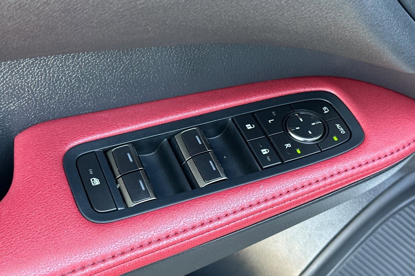 Certified 2023 Lexus RX 500h F Sport w/ Accessory Package (Z1) image 13