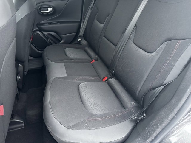 Used 2019 Jeep Renegade Trailhawk w/ Cold Weather Group II image 6