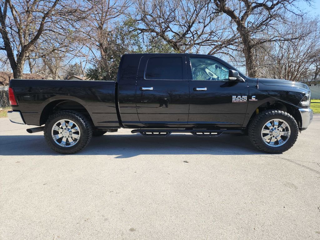 Used 2018 RAM 2500 SLT w/ Luxury Group image 11