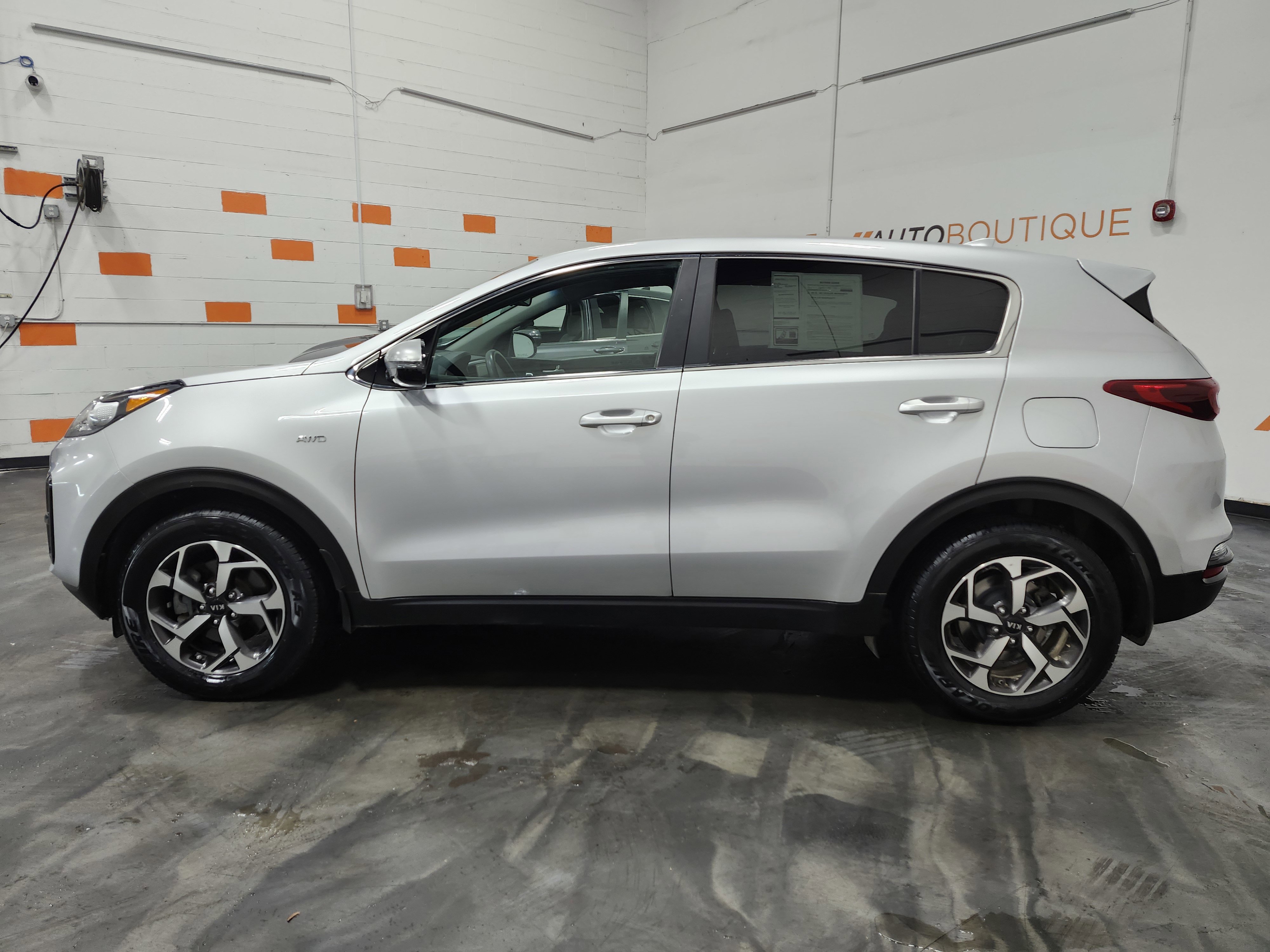 Used 2020 Kia Sportage LX w/ LX Popular Package image 13