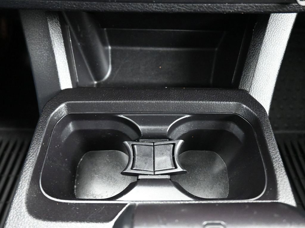 Used 2016 Toyota Tacoma SR w/ SR Convenience Package image 18