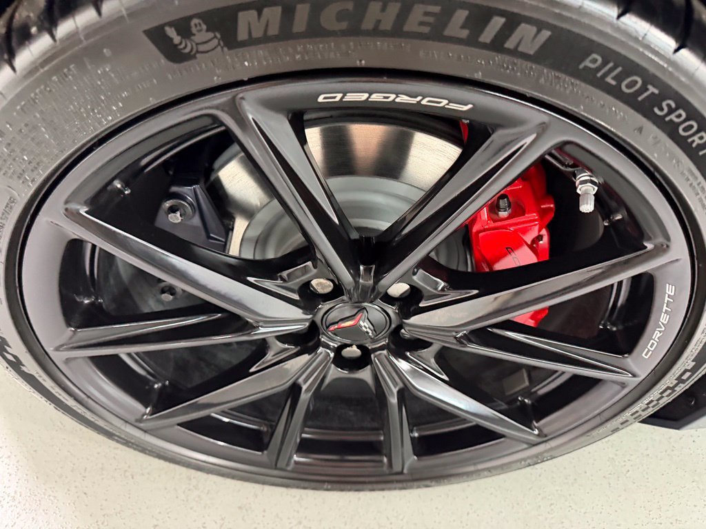 New 2027 Chevrolet Corvette Stingray Convertible w/ Z51 Performance Package RWD image 5