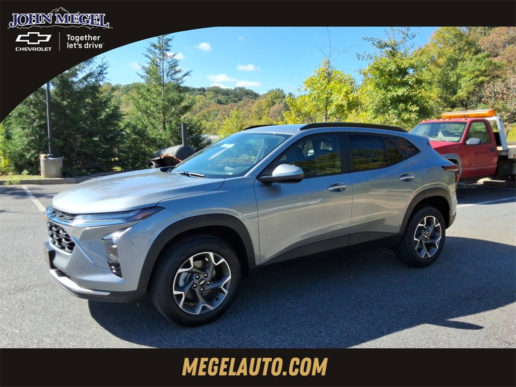 New 2025 Chevrolet Trax LT w/ Driver Confidence Package