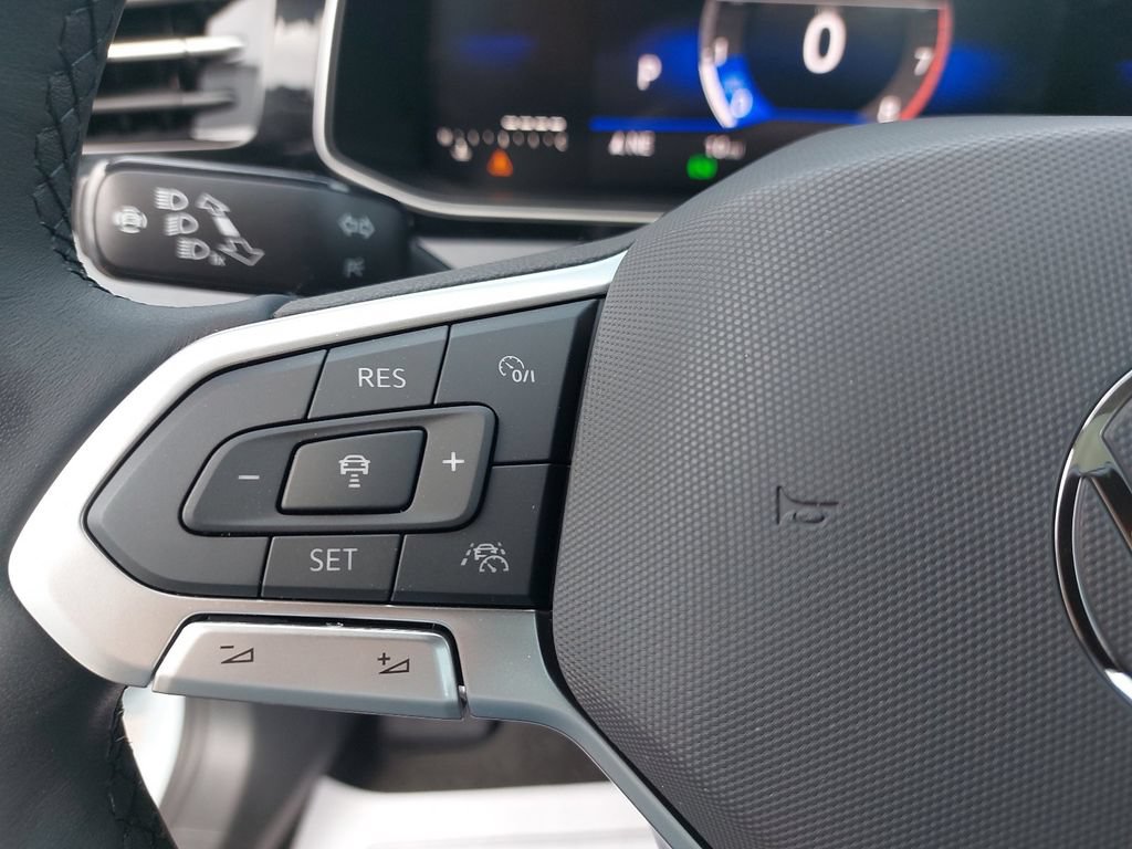 New 2026 Volkswagen Jetta SE FWD image 14