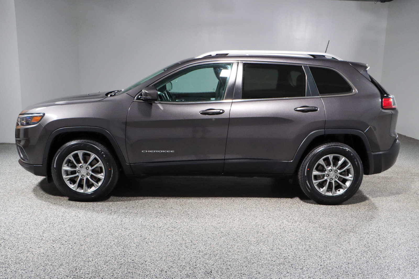 Used 2021 Jeep Cherokee Latitude Lux w/ Sun & Sound Group image 10