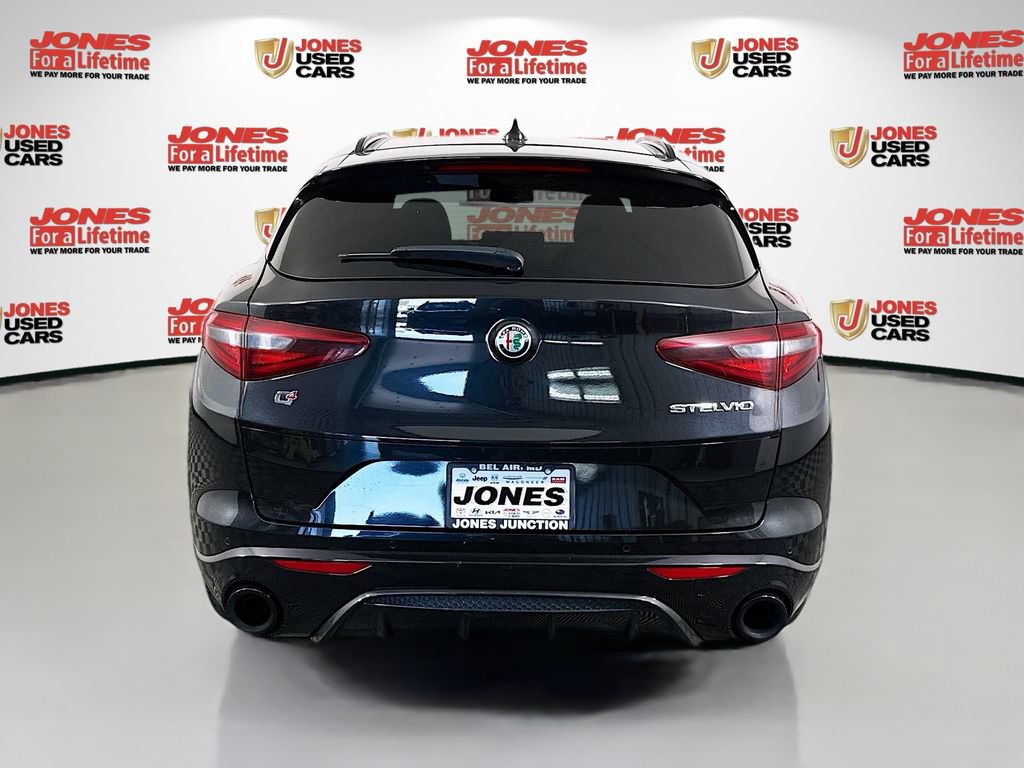 Used 2023 Alfa Romeo Stelvio Veloce AWD/4WD image 16