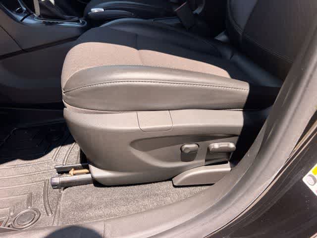 Used 2019 Buick Encore Preferred FWD image 31