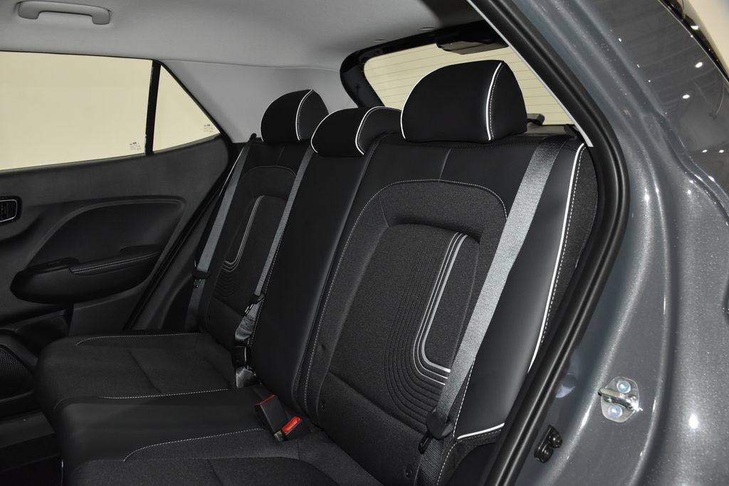 New 2026 Hyundai Venue SEL FWD image 29