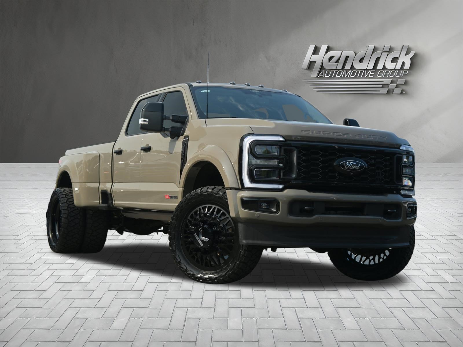 Used 2026 Ford F450 Platinum w/ Platinum Plus Package AWD/4WD image 2