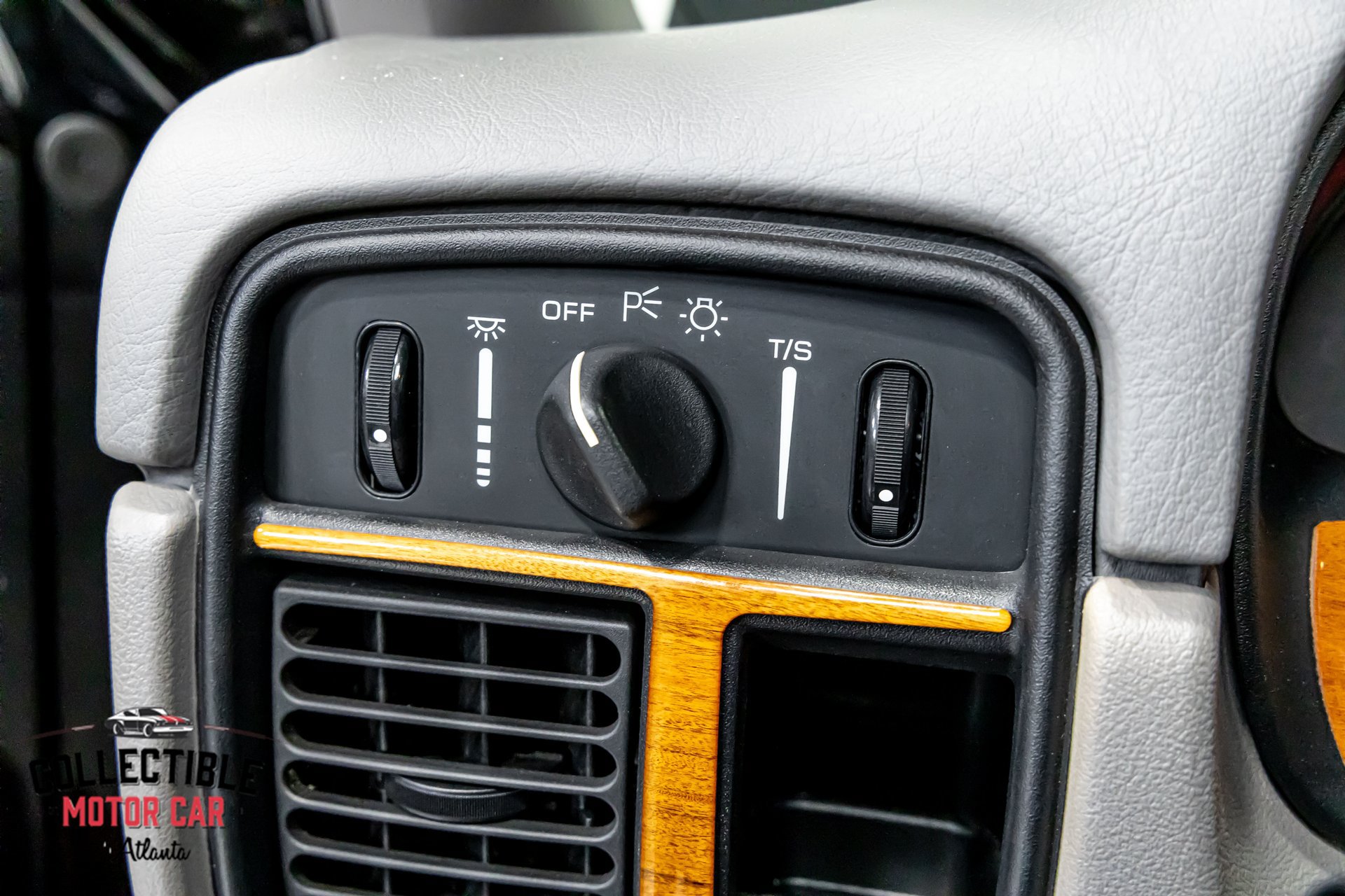 Used 1996 Chevrolet Impala SS RWD image 79