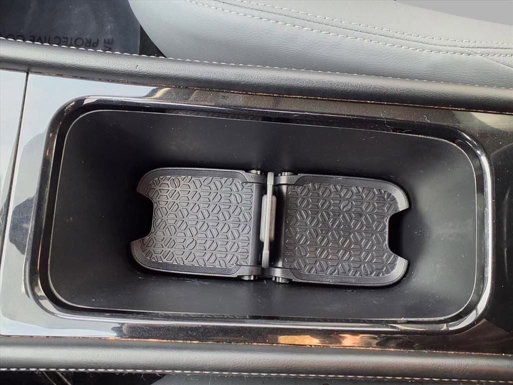 Certified 2021 Nissan Kicks SR w/ SR Premium Package image 12