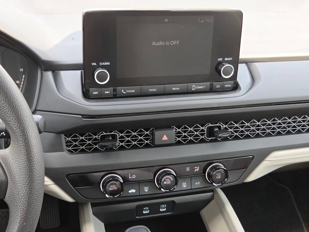 Certified 2025 Honda Accord LX image 30