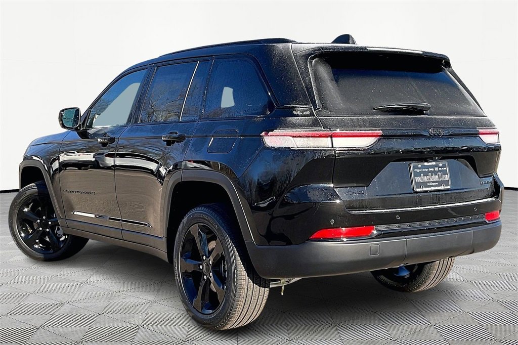 New 2025 Jeep Grand Cherokee Limited image 3
