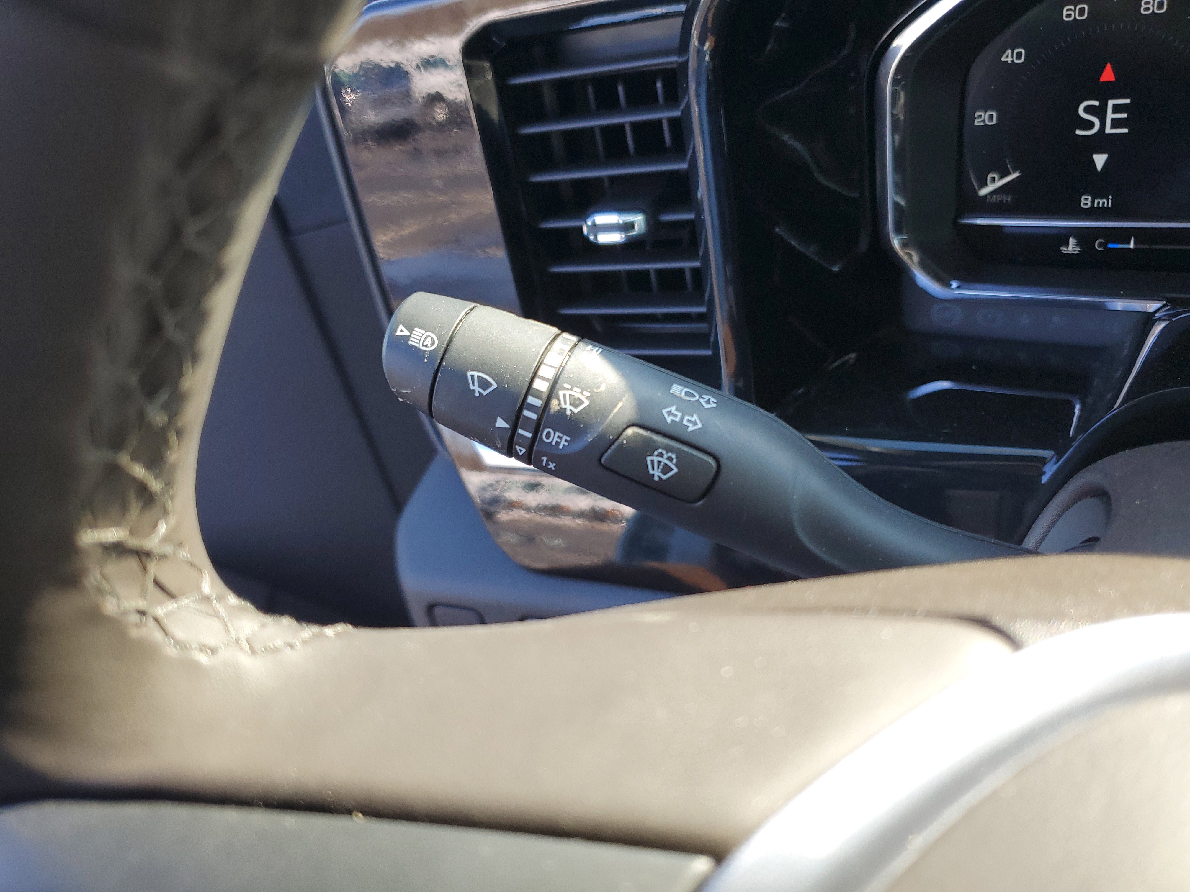 New 2025 GMC Sierra 3500 SLE w/ SLE Convenience Package image 14