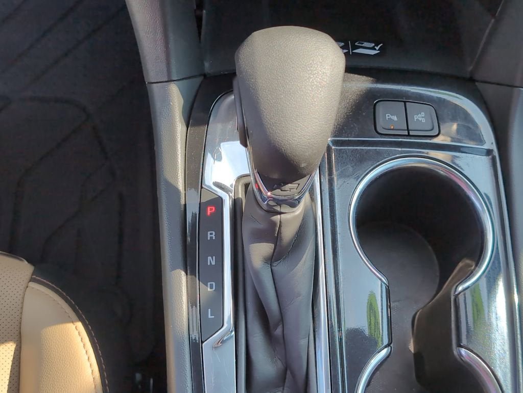 Used 2023 Chevrolet Equinox Premier AWD/4WD image 22