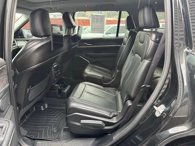 Used 2023 Jeep Grand Cherokee L Limited w/ Luxury Tech Group II image 9