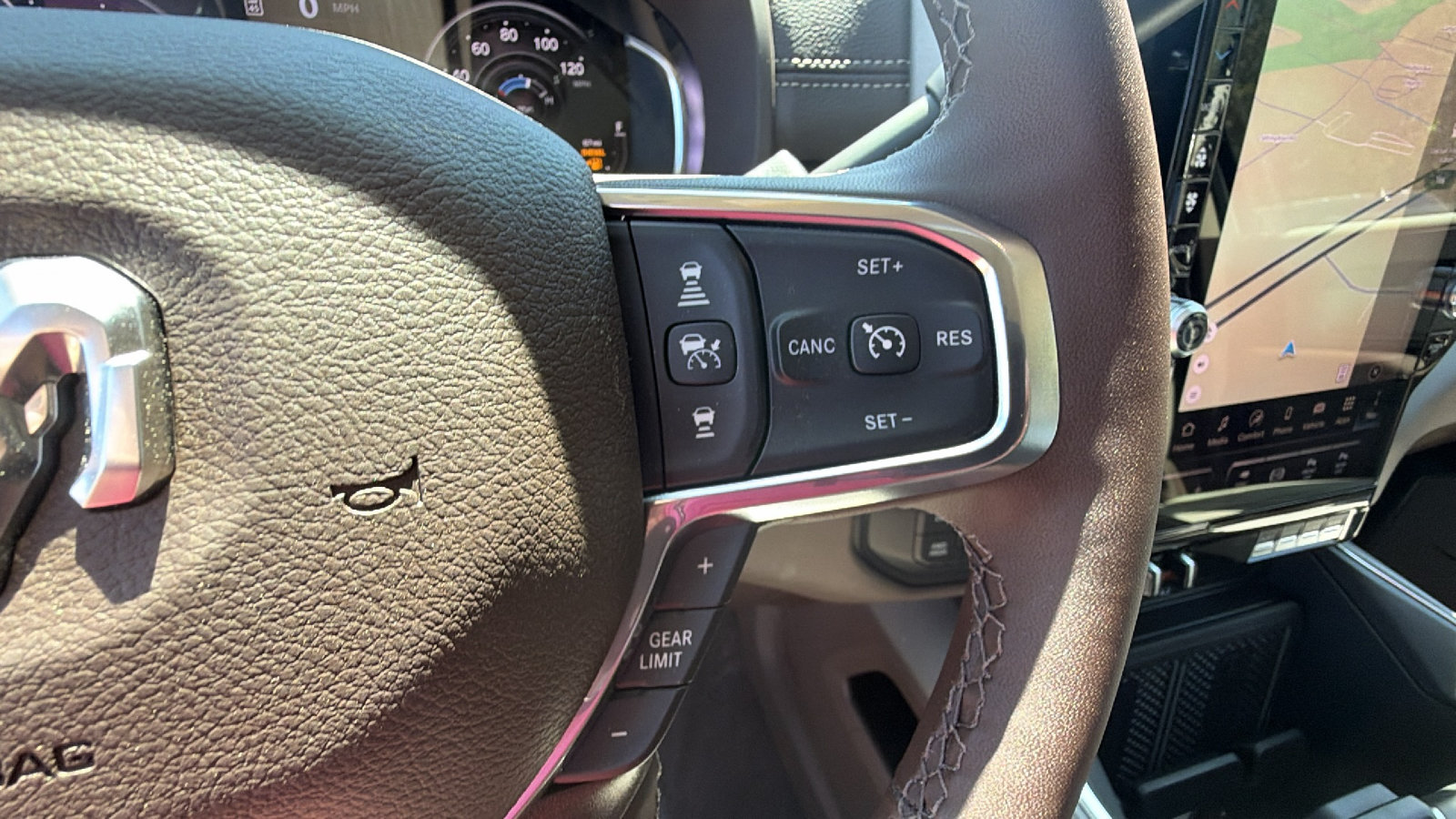 New 2026 RAM 2500 Laramie AWD/4WD image 24