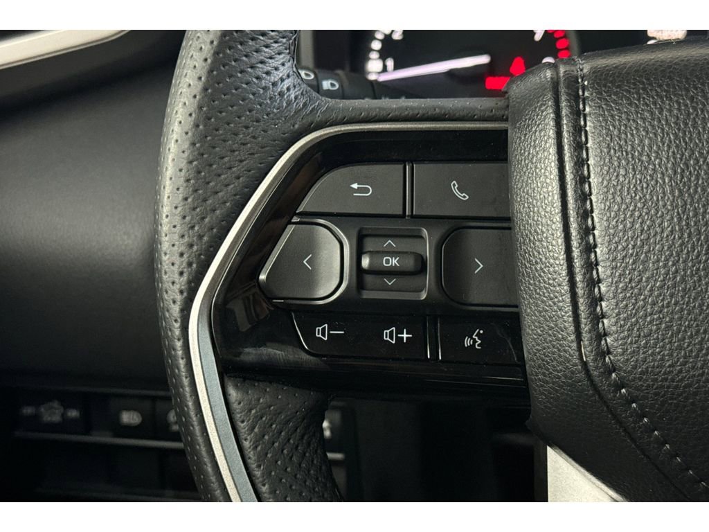 Used 2023 Toyota Tundra Limited image 24