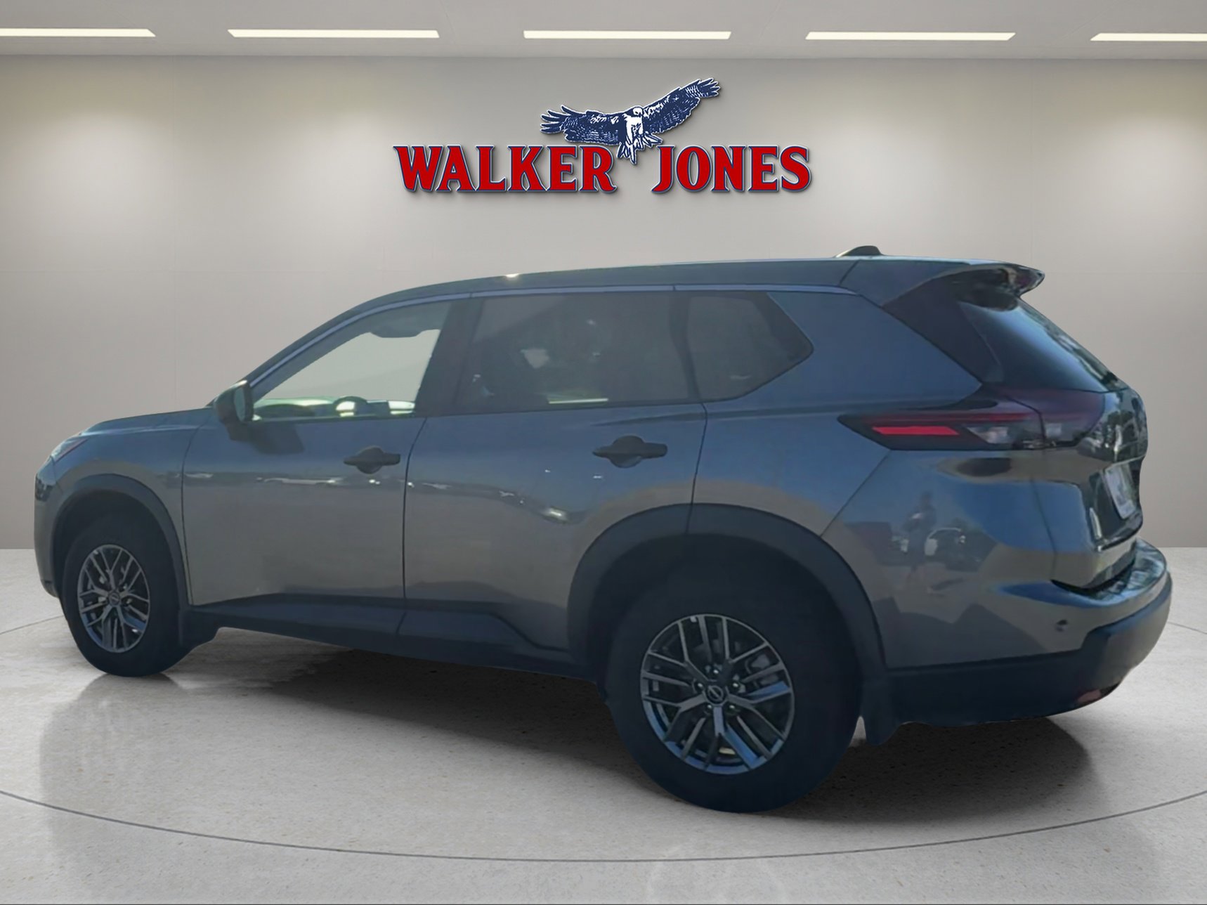 Used 2024 Nissan Rogue S image 5