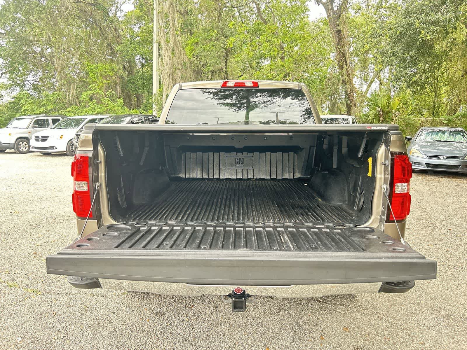 Used 2015 GMC Sierra 1500 SLT w/ SLT Crew Cab Value Package AWD/4WD image 9