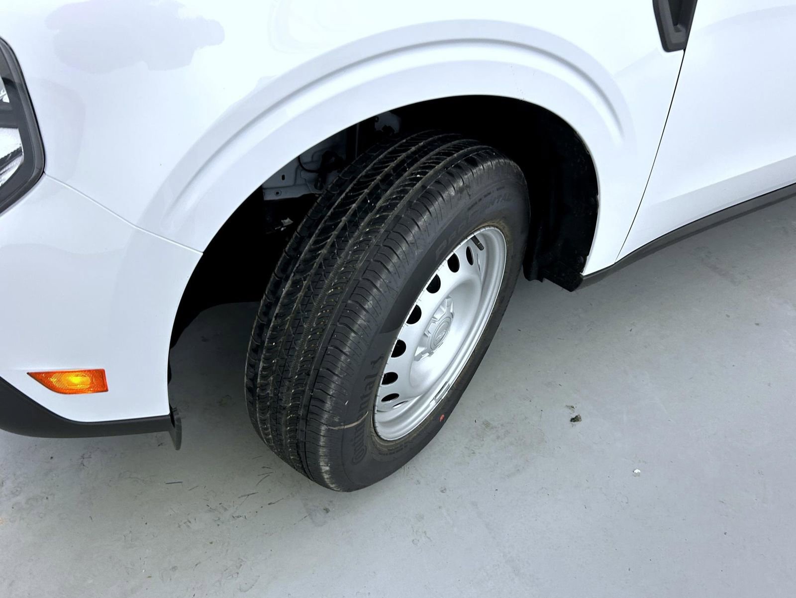 New 2025 Ford Maverick XL w/ Equipment Group 102A image 23