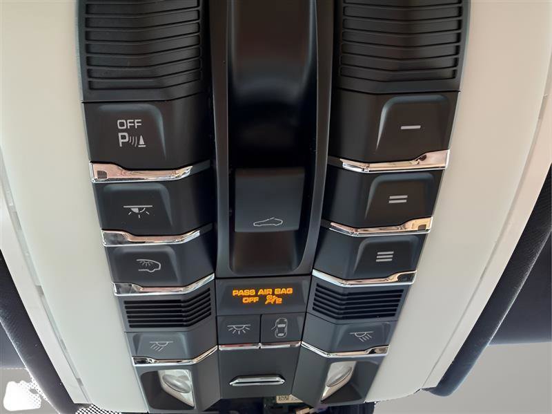 Used 2016 Porsche Cayenne image 55