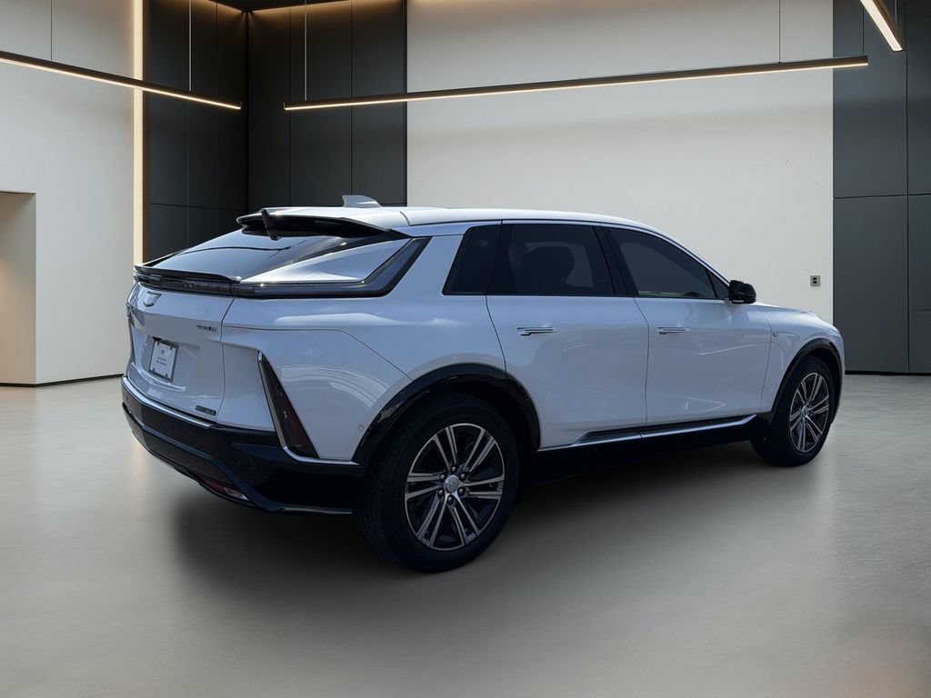 Certified 2024 Cadillac Lyriq Luxury RWD image 6