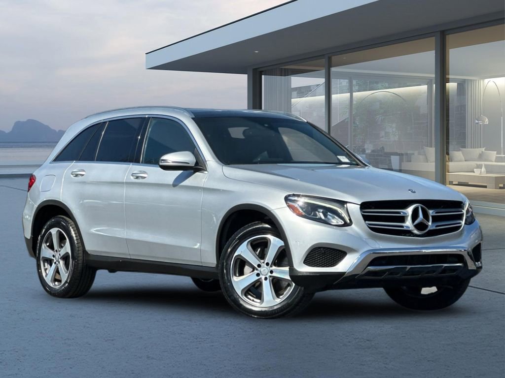 Used 2017 Mercedes-Benz GLC 300 image 2