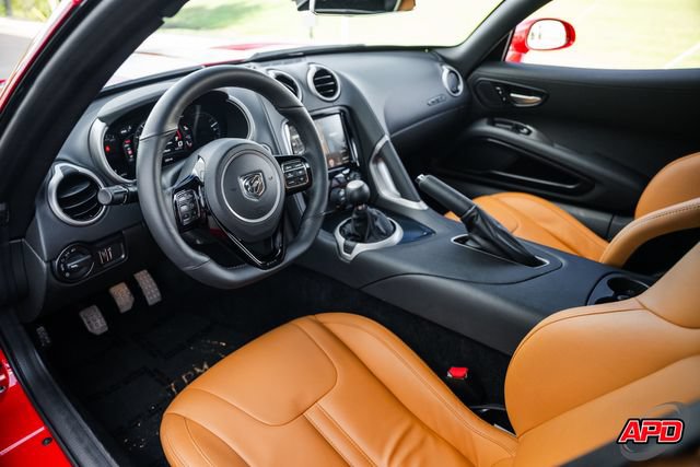 Used 2014 SRT Viper SRT-10 w/ Grand Touring Package RWD image 2