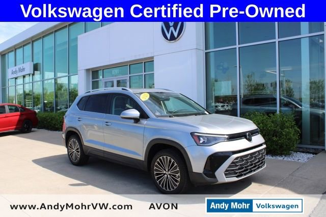 Used 2025 Volkswagen Taos SE w/ Panoramic Sunroof Package