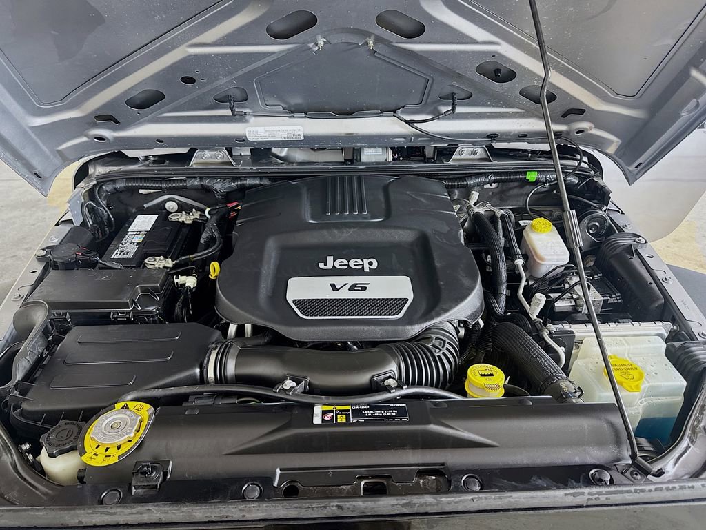 Used 2017 Jeep Wrangler Sport AWD/4WD image 22