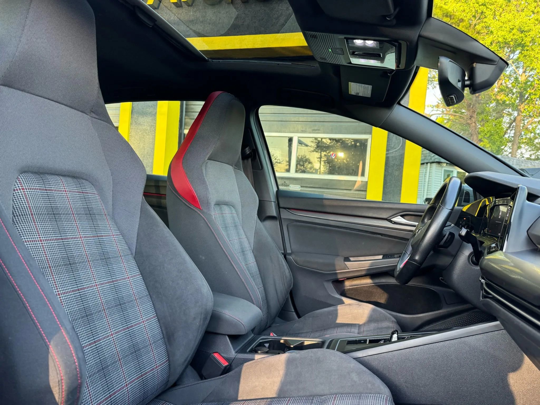 Used 2022 Volkswagen GTI SE image 20