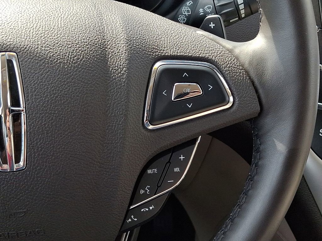 Used 2019 Lincoln MKC Reserve image 23